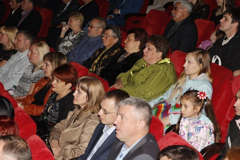 Борис Филатов наградил лучших сотрудников ЕВРАЗа 3