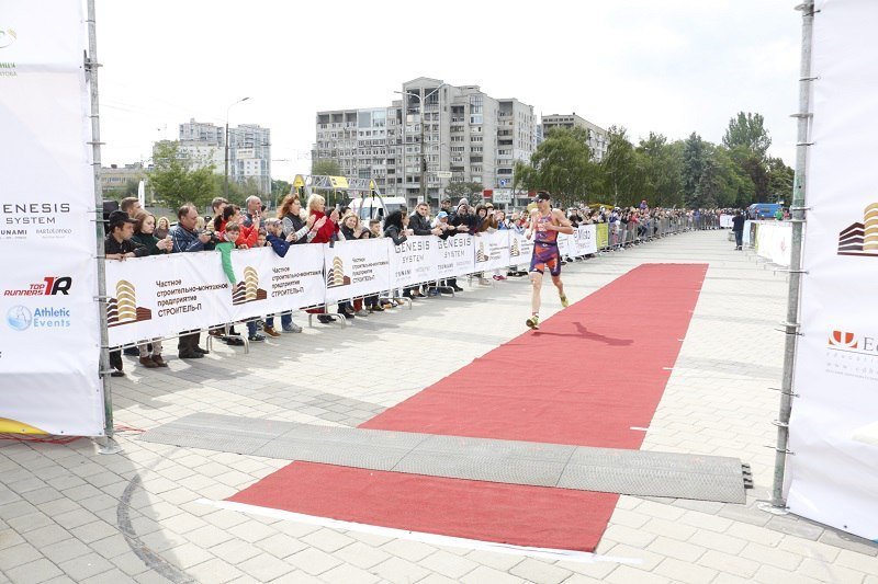 На пределе возможностей: в Днепре прошел Открытый чемпионат Украины по триатлону 18