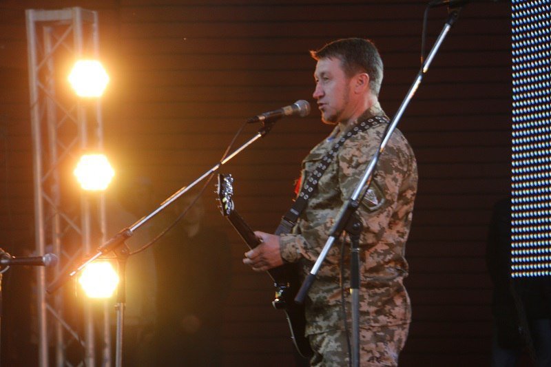 В Днепре прошел фестиваль "Песни, рожденные в АТО" 3