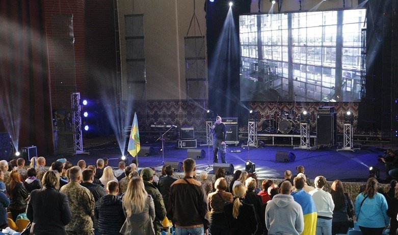 В Днепре прошел фестиваль "Песни, рожденные в АТО" 14