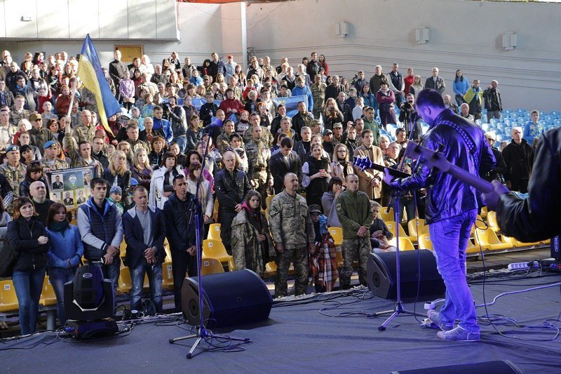 В Днепре прошел фестиваль "Песни, рожденные в АТО" 15