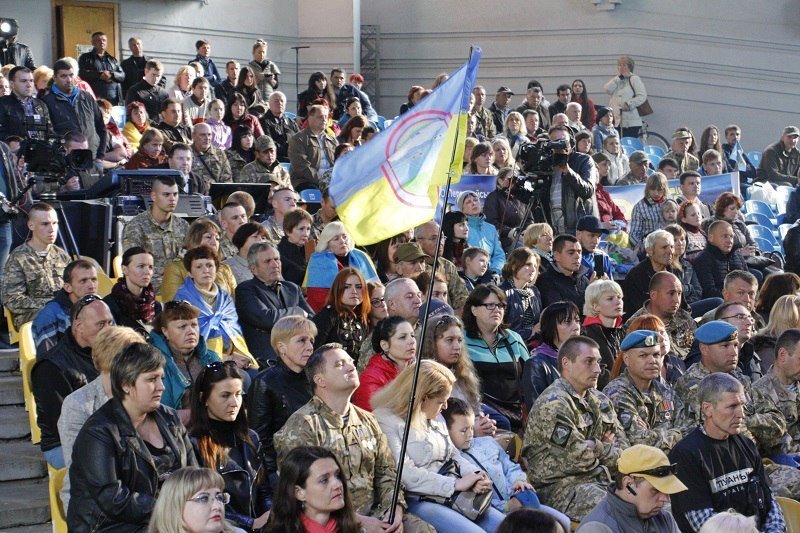 В Днепре прошел фестиваль "Песни, рожденные в АТО" 16