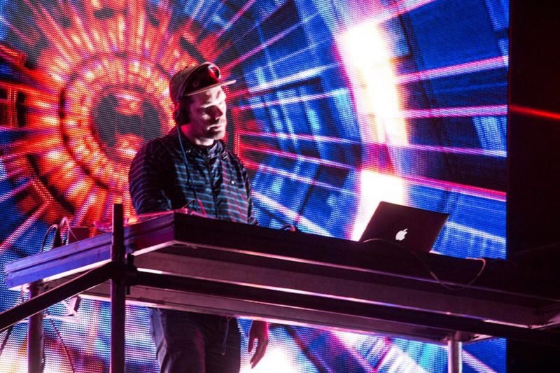 Музыка родом из АТО: в парке Шевченко с бесплатным концертом выступил DJ Topolsky 8