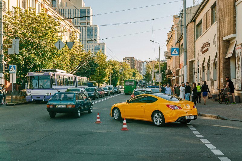 ДТП на проспекте Яворницкого: Hyundai въехал в Ford 2