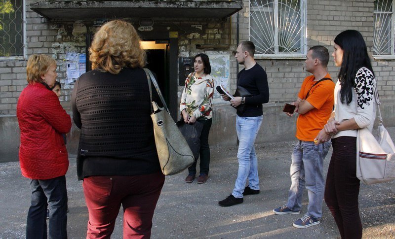 Синдром Плюшкина: в одной из многоэтажек Днепра женщина отравляет жизнь соседям 5
