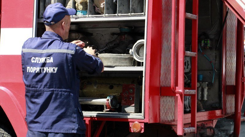 В Днепре возле "Озерки" горел Volkswagen: подробности 5