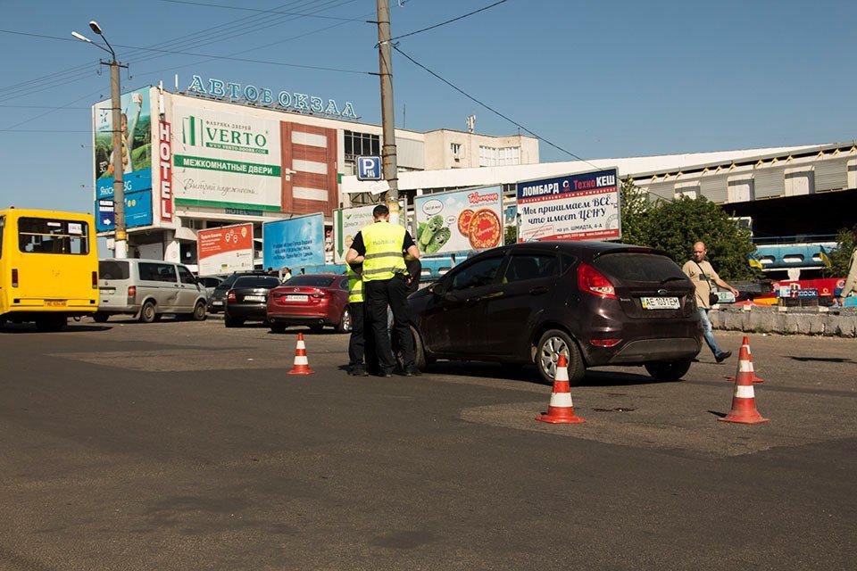 ДТП возле автовокзала: водитель на Ford сбил пожилую женщину 6