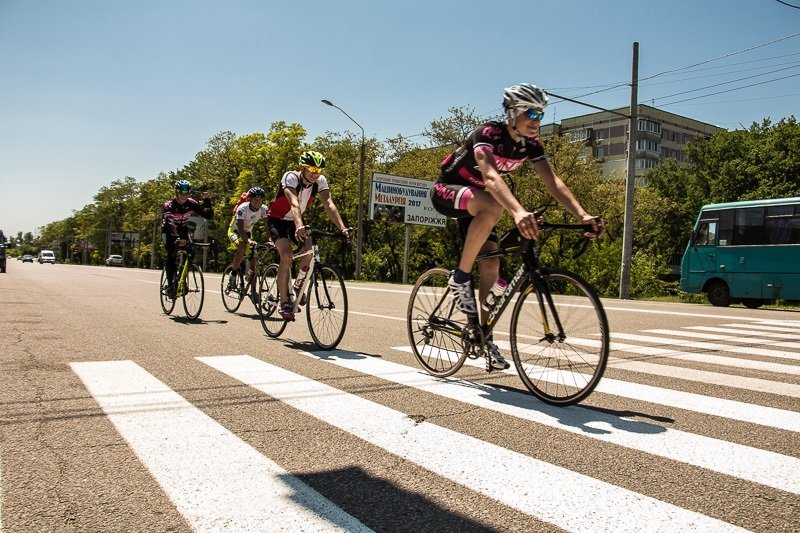 Заживем безопасно: на Тополе установили новый светофор 9
