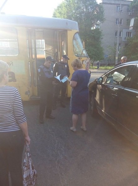 На Пастера Peugeot въехал в трамвай: подробности 3