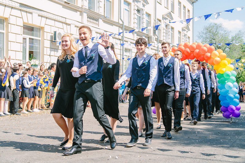 Как отметили Последний звонок в элитных школах Днепра 11