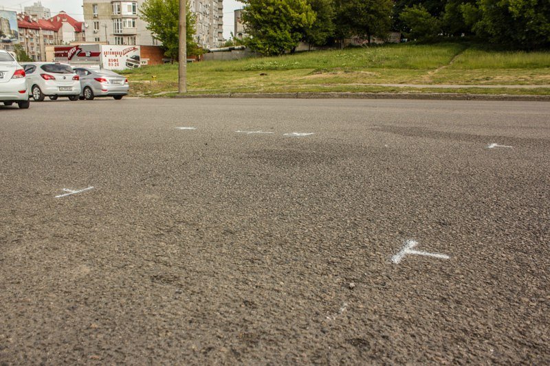 ДТП на Космической: мопед врезался в Renault 4