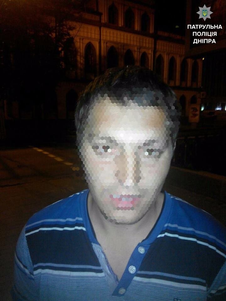 В Днепре патрульные задержали шайку ночных грабителей 2
