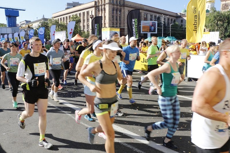 В Днепре стартовал полумарафон Interpipe Dnipro Half Marathon 10