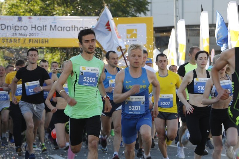 В Днепре стартовал полумарафон Interpipe Dnipro Half Marathon 16