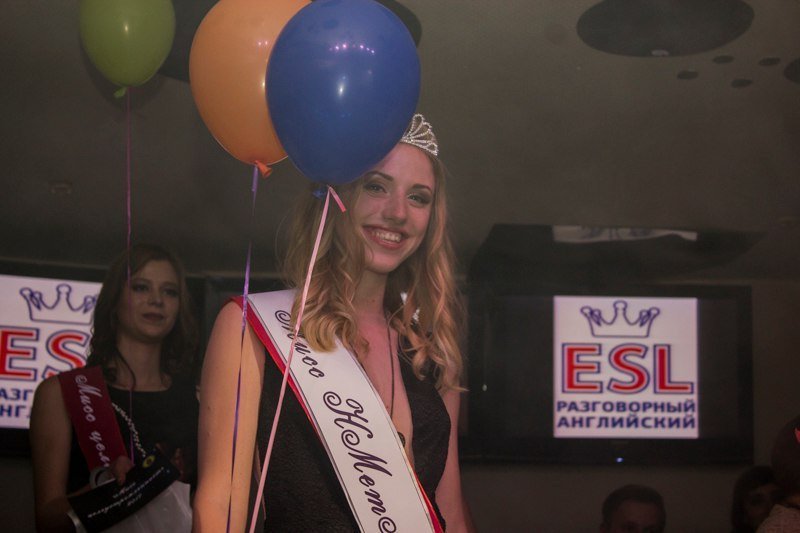 Танцы на пилоне и дефиле в вечерних платьях: в Днепре выбирали "Мисс НМетАУ-2017" 15