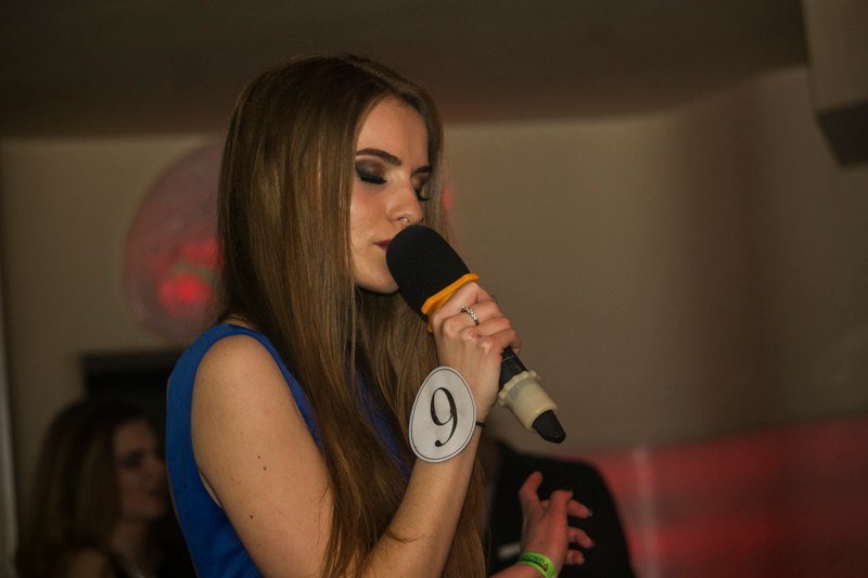 Танцы на пилоне и дефиле в вечерних платьях: в Днепре выбирали "Мисс НМетАУ-2017" 22