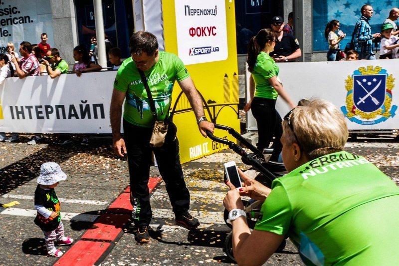 Семейный спорт: в рамках Interpipe Dnipro Half Marathon 2017 прошел забег Family Run 6