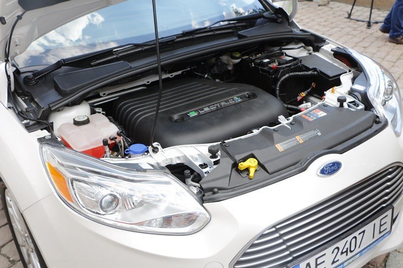 Тест-драйв от Информатора: проверяем "машину будущего" - электрокар 2