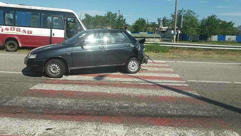 В Подгородном маршрутка с пассажирами въехала в ВАЗ 1