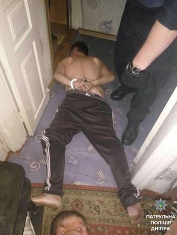 На игле: в Чечеловском районе Днепра "накрыли" наркопритон 1