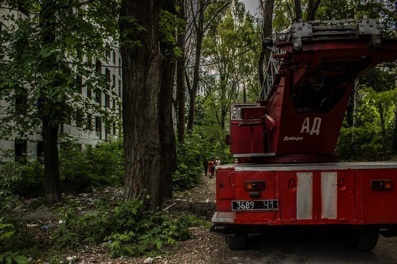 Неразделенная любовь: на Тополе подросток хотел прыгнуть с 9 этажа 7