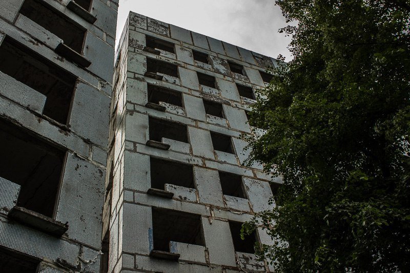 Неразделенная любовь: на Тополе подросток хотел прыгнуть с 9 этажа 10