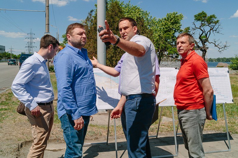 На Набережной Филатов проверил, как восстанавливают маршрут №13 3