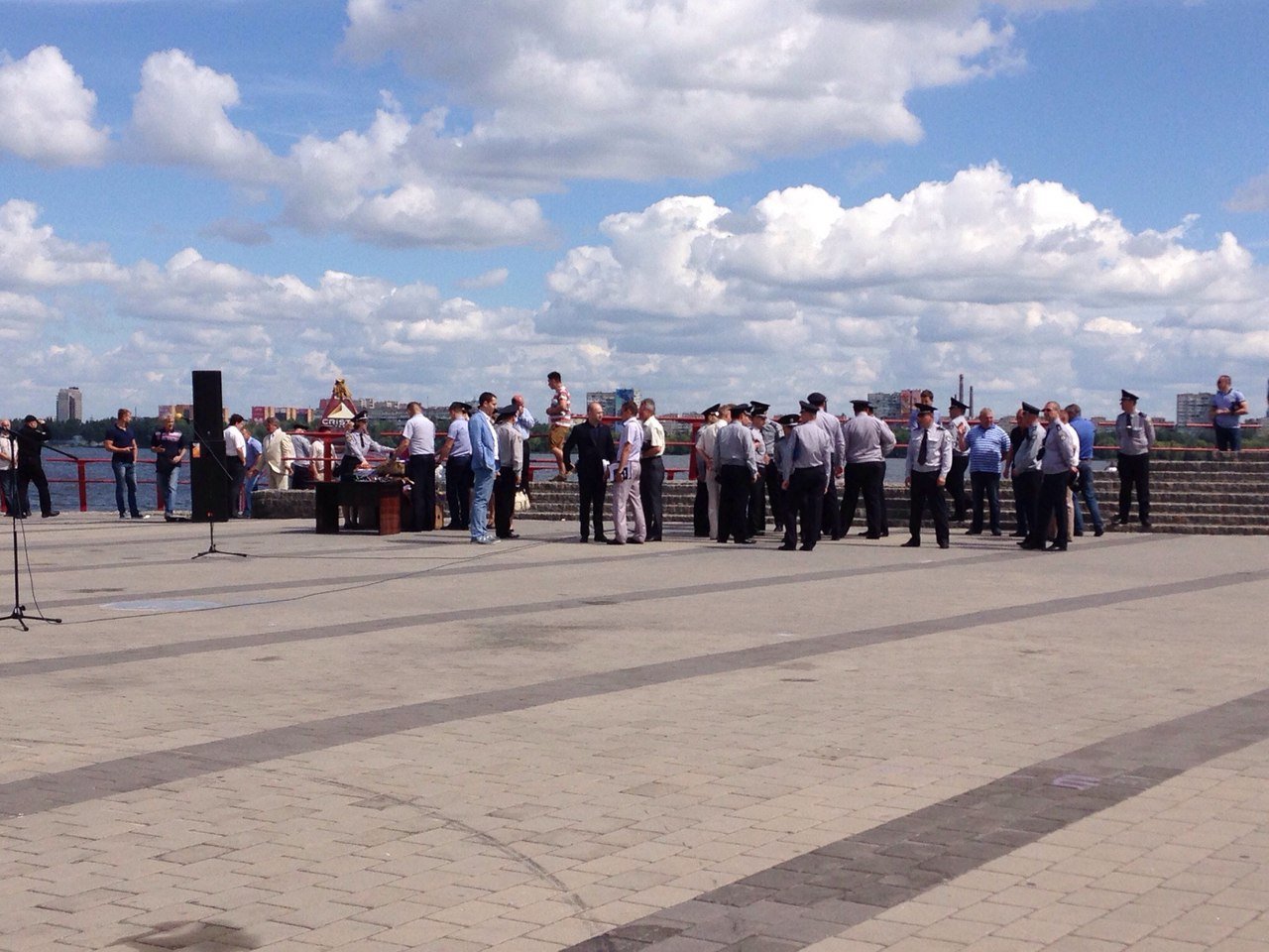 В Днепре готовятся к приезду Арсена Авакова 3