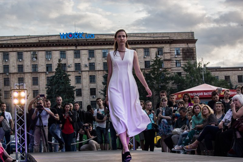 Подиум, дефиле и девчонки на каблуках: в Днепре прошел финал "Total Look" 22
