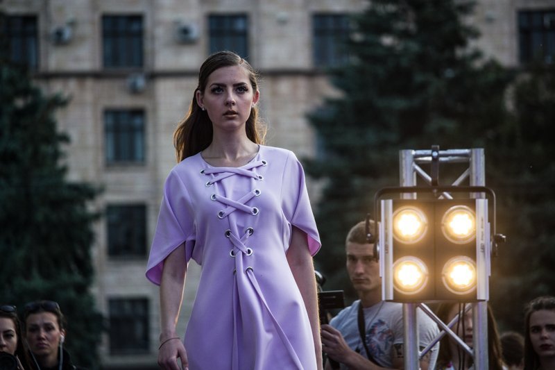 Подиум, дефиле и девчонки на каблуках: в Днепре прошел финал "Total Look" 24