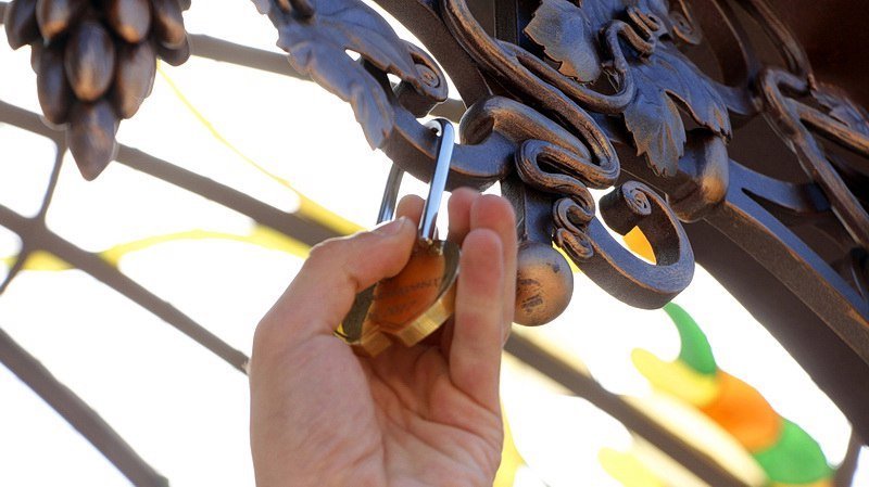 Яркая свадьба и духовой оркестр: на проспекте Мира прошел праздник "Чистой воды" 11