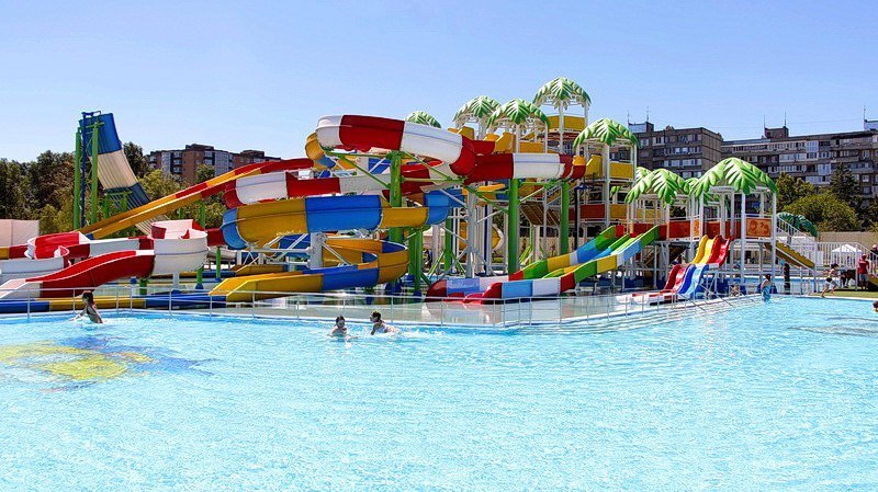 Горячие девушки и бразильские танцы: Аквапарк "Happy Day" открыл летний сезон 19