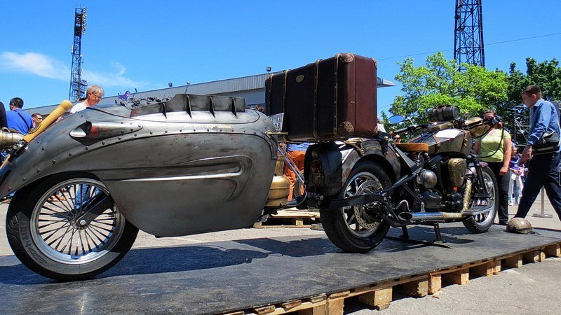 В Днепре прошел фестиваль техники "MonsterСars UA 2017" 6