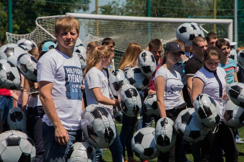 В Днепре прошло открытие обновленного стадиона "Трудовые резервы" 6