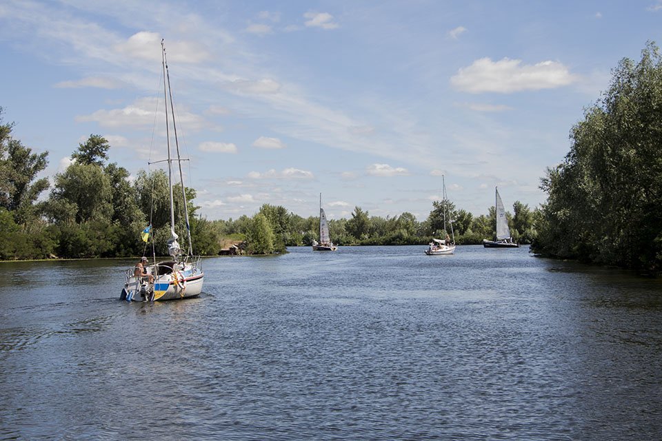 Ветер в парусах: в Днепре прошла регата "День журналиста" 6
