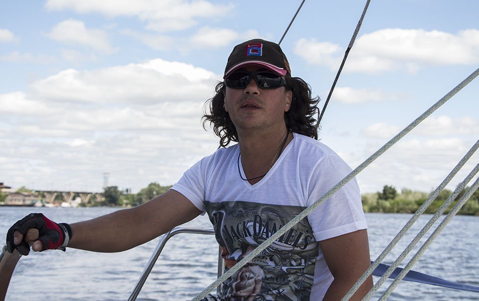 Ветер в парусах: в Днепре прошла регата "День журналиста" 8