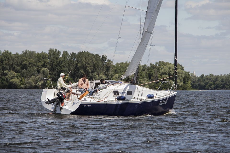 Ветер в парусах: в Днепре прошла регата "День журналиста" 13