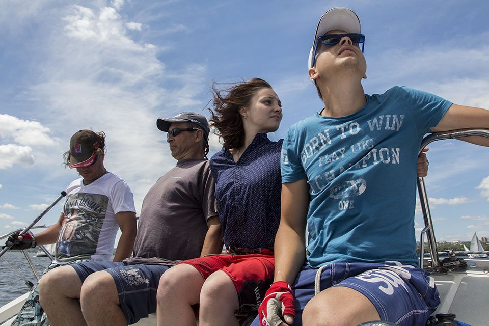 Ветер в парусах: в Днепре прошла регата "День журналиста" 16