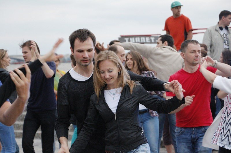 Латиноамериканская страсть: на Фестивальном причале прошел танцевальный вечер 10