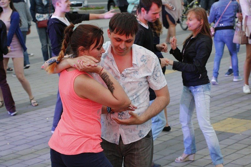 Латиноамериканская страсть: на Фестивальном причале прошел танцевальный вечер 12