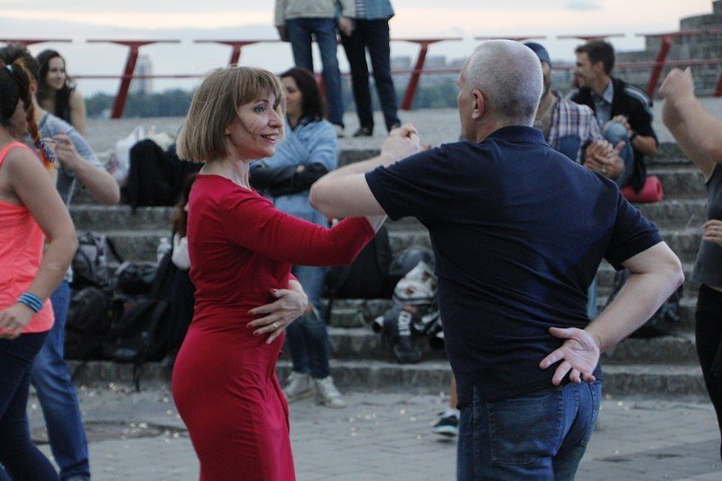 Латиноамериканская страсть: на Фестивальном причале прошел танцевальный вечер 17