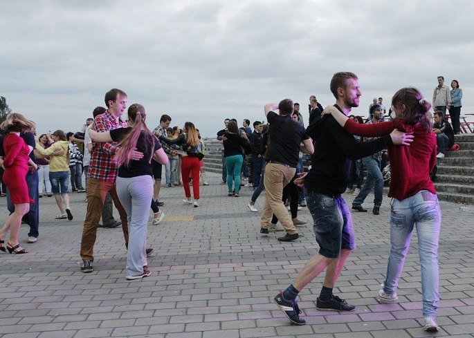 Латиноамериканская страсть: на Фестивальном причале прошел танцевальный вечер 19