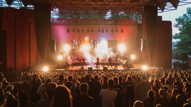 Концерт зажигательных The Hardkiss в Днепре: как это было 2