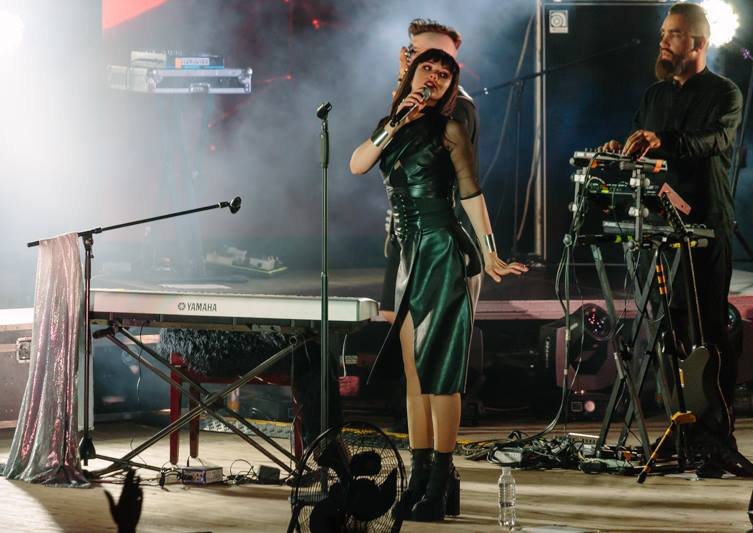 Концерт зажигательных The Hardkiss в Днепре: как это было 10