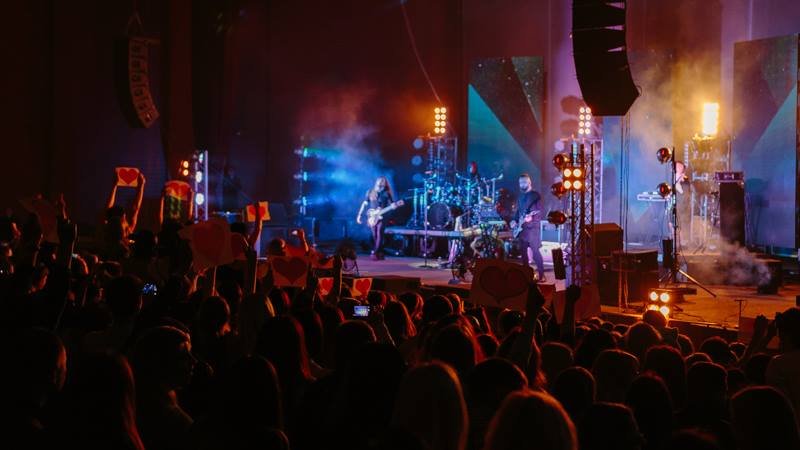 Концерт зажигательных The Hardkiss в Днепре: как это было 14