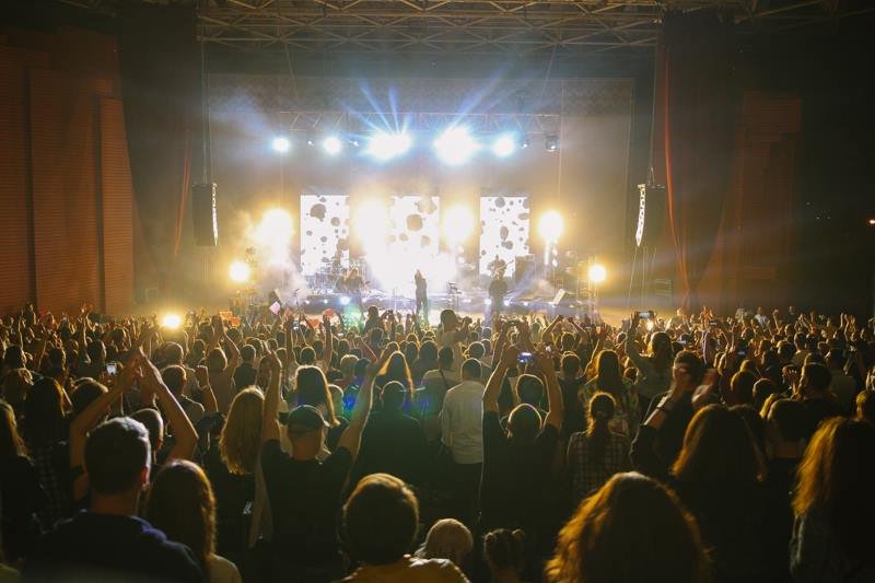 Концерт зажигательных The Hardkiss в Днепре: как это было 20