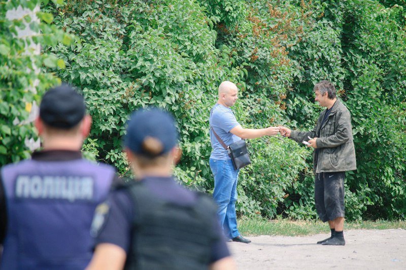 Полиция, спецназ и спасатели: в Днепре мужчина с гранатой устроил разборки с бывшей женой 6