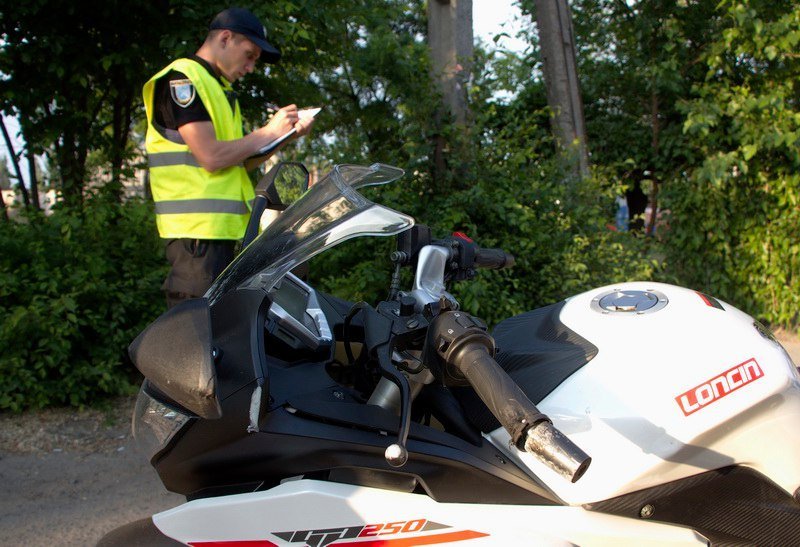 Вечернее ДТП на Осенней с участием мотоциклиста 3