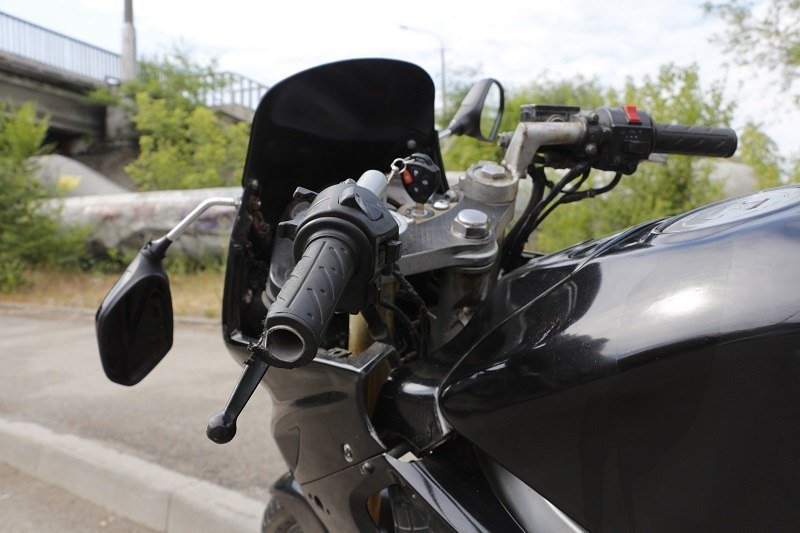 ДТП под Новым мостом: пострадал мотоциклист 10