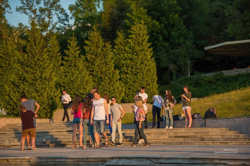 Информатор вышел "на охоту" в Днепре: ищите себя на фотографиях 24